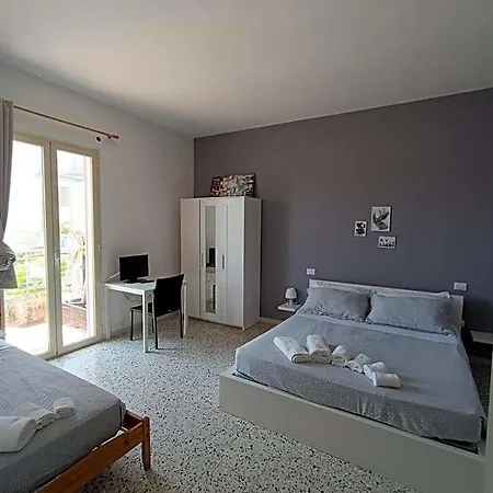 Hostel Glemerald