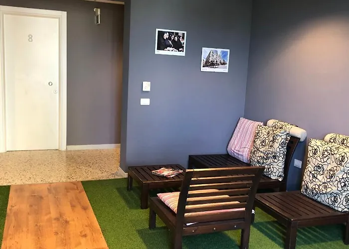 ホステル Glemerald *